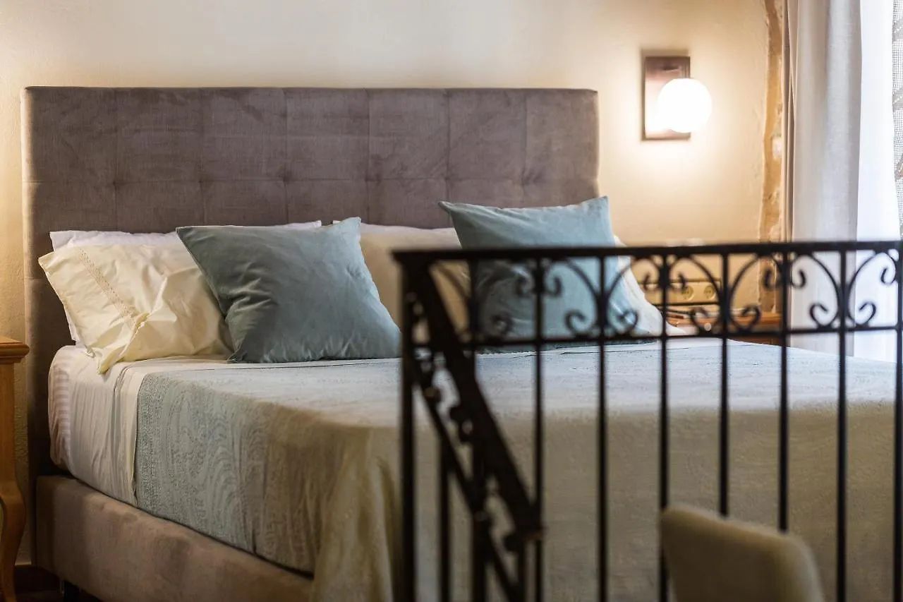 Phaedra Suites (Adults Only) Rétino 3*,