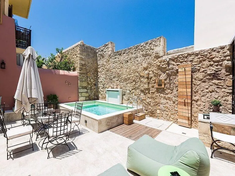 Phaedra Suites (Adults Only) Rétino 3*,