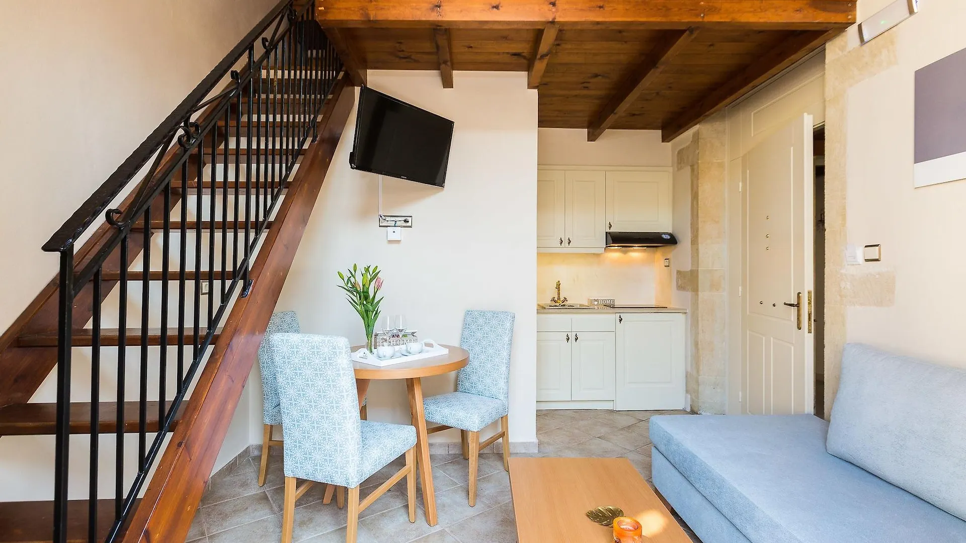 Phaedra Suites (Adults Only) Rétino Hotel